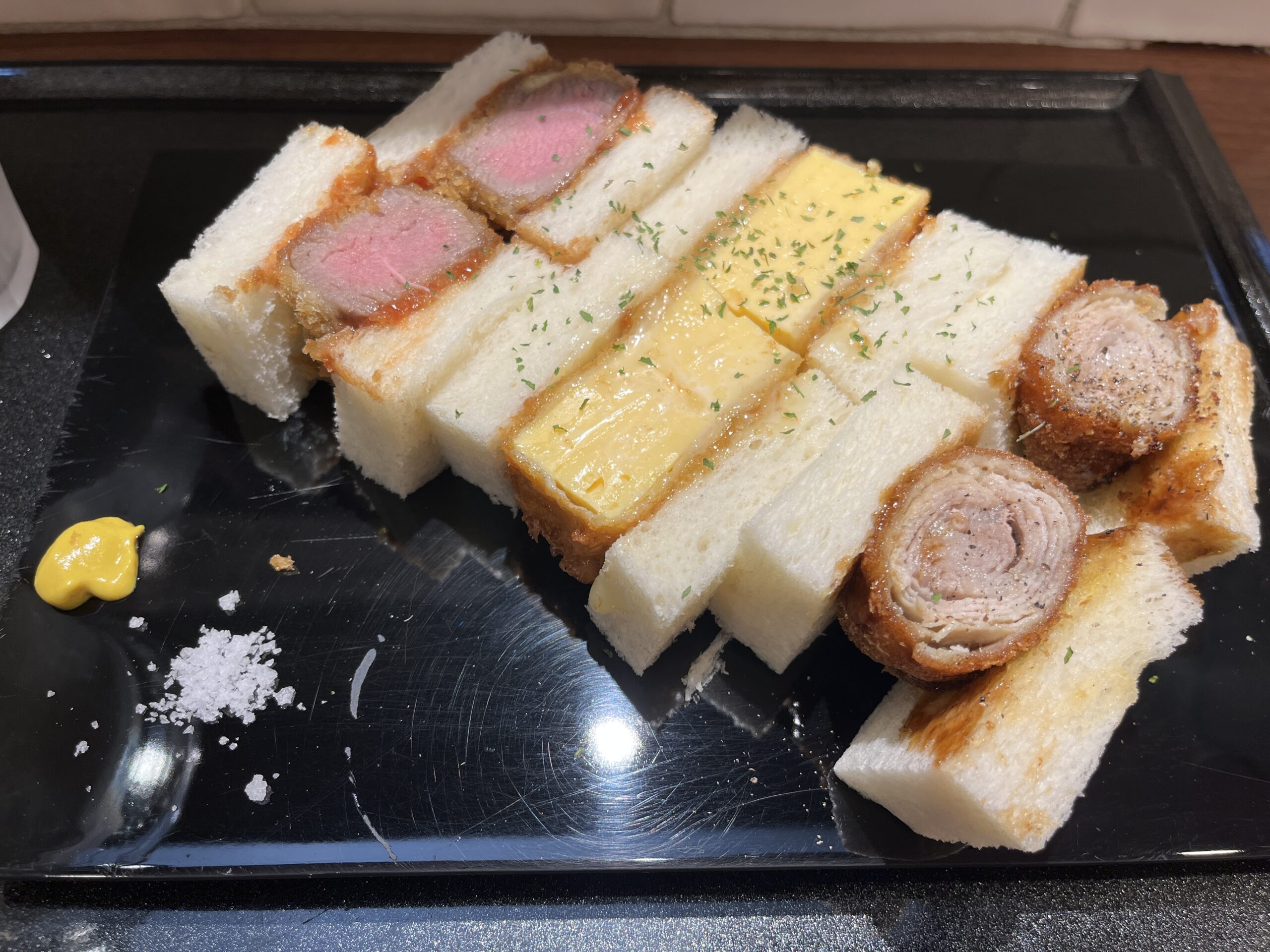 レストラン ヨコオ 大阪のれんめぐり店@大阪で朝食にトリプルサンドを